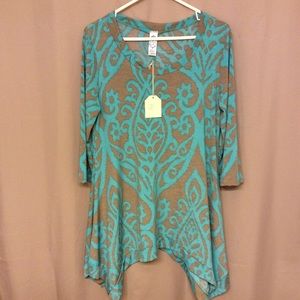NWT Gray & Turquoise Top